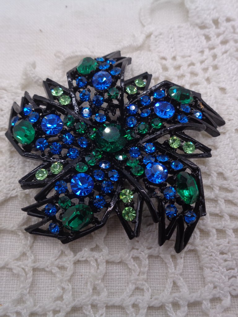 Vintage Art Arthur Pepper Uranium Glass Rhinestone Japanned Brooch
